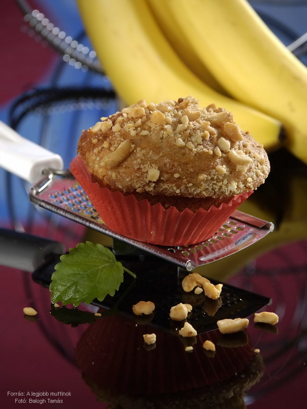 Banános, mogyorós muffin