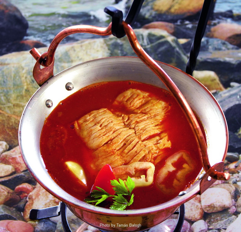 Zuppa di pesce - (halászlé)