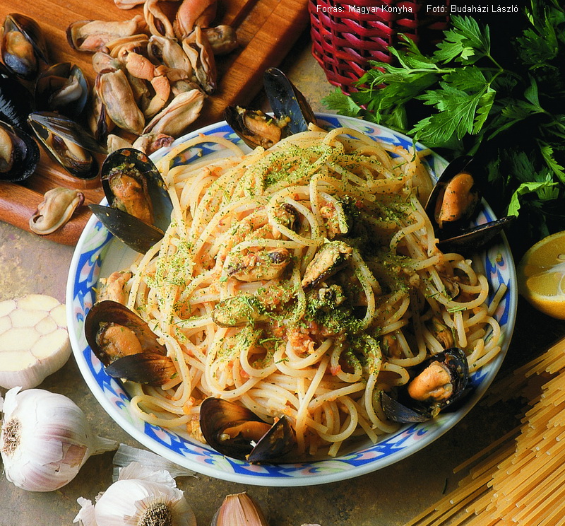 Fekete kagylós spagetti - Spaghetti alle cozze