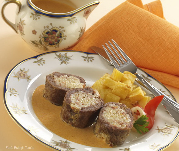 <!--:hu-->Hunyadi töltött rostélyos<!--:-->