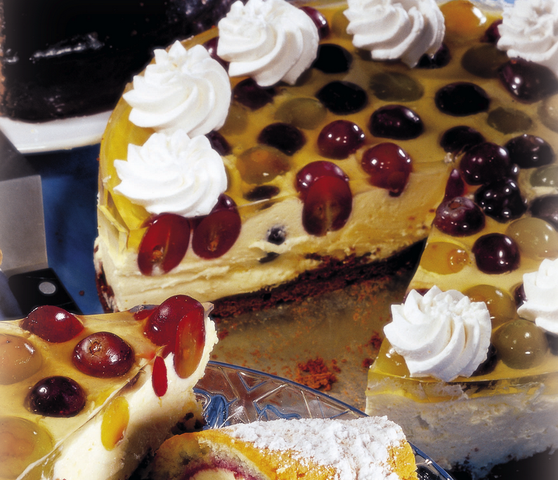 <!--:hu-->Borkrémtorta boros szőlőzselével<!--:-->