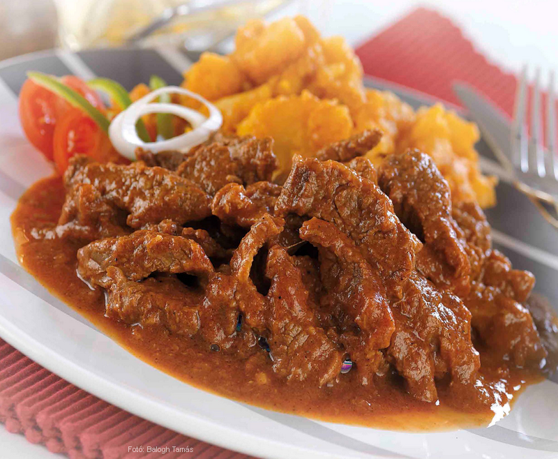 <!--:hu-->Borsos tokány tarhonyával<!--:-->