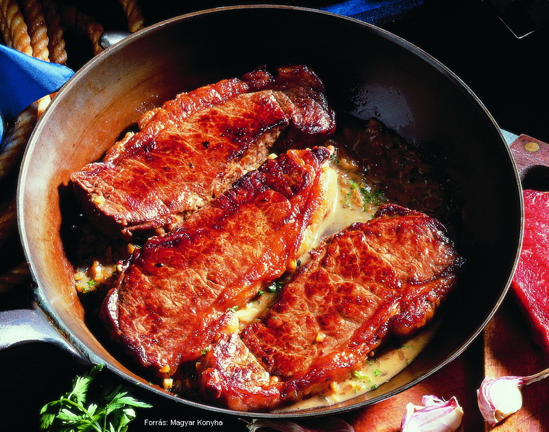 <!--:hu-->Hátszínszelet mustármártásban<!--:-->