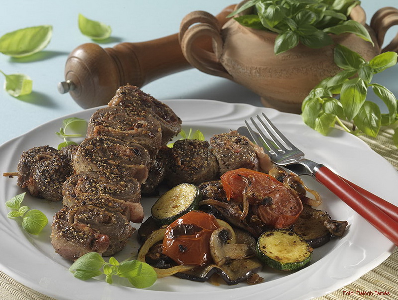 <!--:hu-->Küklopsz  (borsos hátszínnyárs)<!--:-->