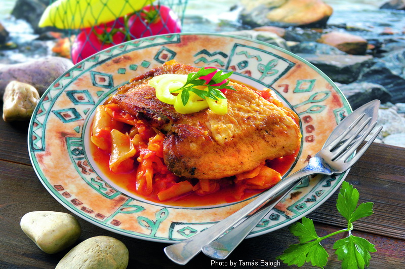 <!--:fr-->Carpe à la ratatouille hongroise  –  (Lecsós ponty)<!--:-->