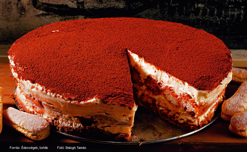 <!--:hu-->Tiramisu torta <!--:-->