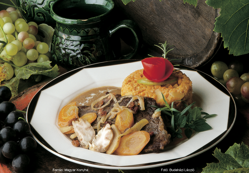 <!--:hu-->Tűzdelt mustos pecsenye<!--:-->