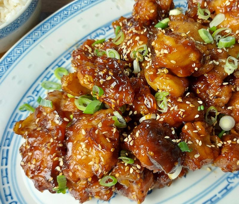 <!--:hu-->Kínai szezámos, mézes mázas csirkefalatok<!--:-->