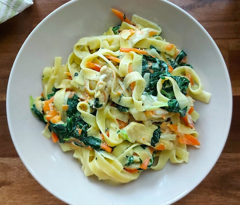 <!--:hu-->Currys, tejszínes, csirkés zöldséges tészta<!--:-->