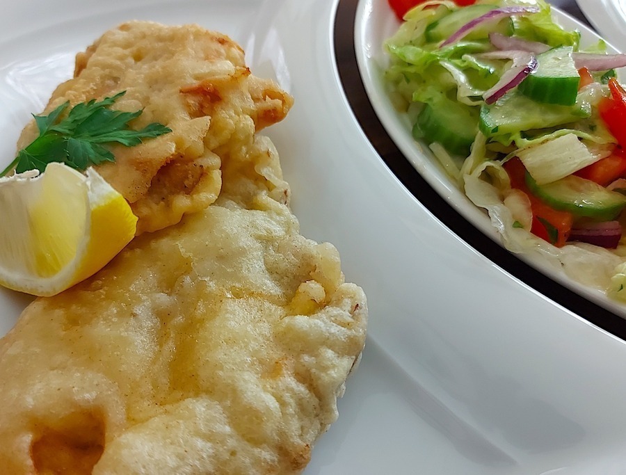 <!--:hu-->Haltempura friss kevert salátával, citrusos vinaigrettel<!--:-->