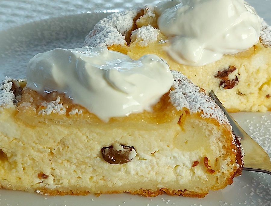 <!--:hu-->Túróval bélelt (töltött) zsemle<!--:-->