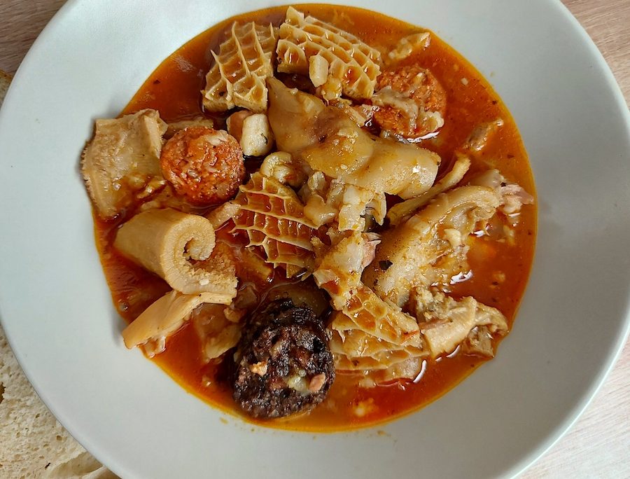 <!--:hu-->Madridi pacalpörkölt – callos a la madrileña<!--:-->