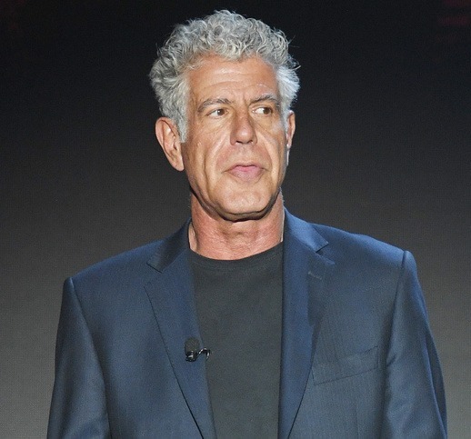 <!--:hu-->Önkezével vetett véget életének Anthony Bourdain sztárszakács és riporter<!--:-->