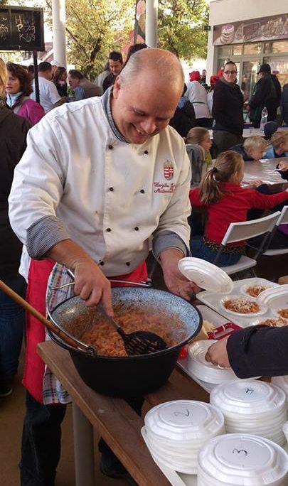 <!--:hu-->Akasztják a mesterszakácsot<!--:-->