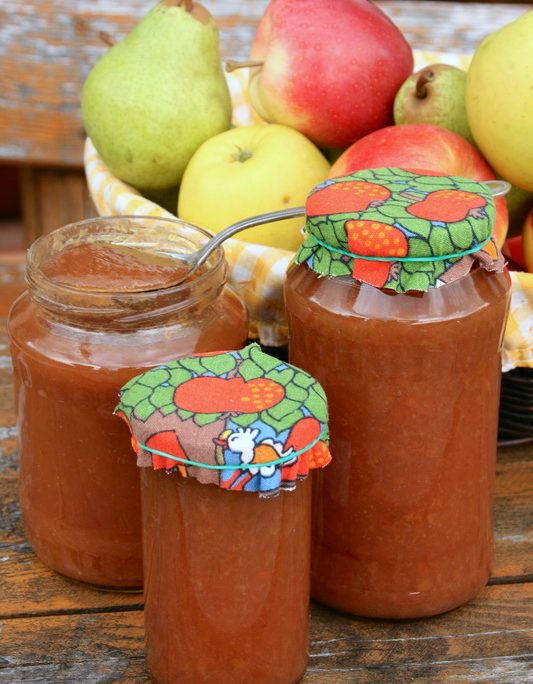 <!--:hu-->Almás körtelekvár<!--:-->