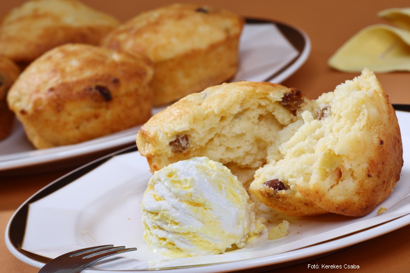 <!--:hu-->Almás, túrós muffin<!--:-->