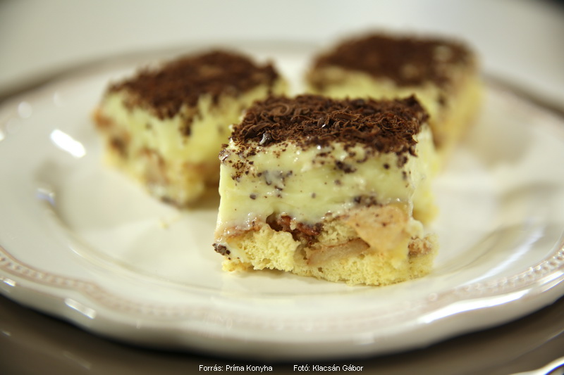 <!--:hu-->Almás, vaníliakrémes piskóta <!--:-->