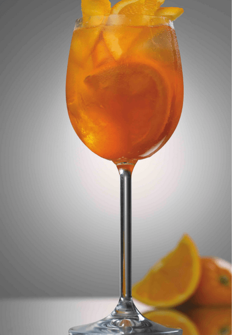 <!--:hu--> Aperol spritz- készítette Galambos Péter bármixer<!--:-->