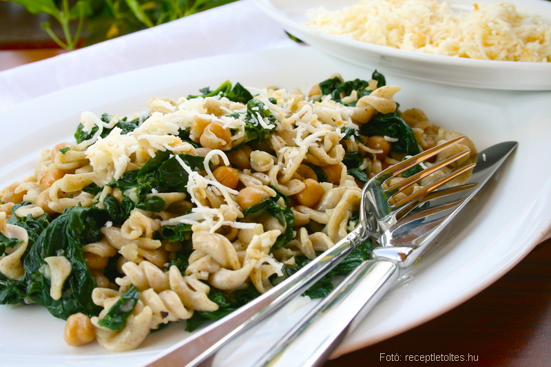 <!--:hu-->Barna tészta  csicseriborsóval és spenóttal<!--:-->