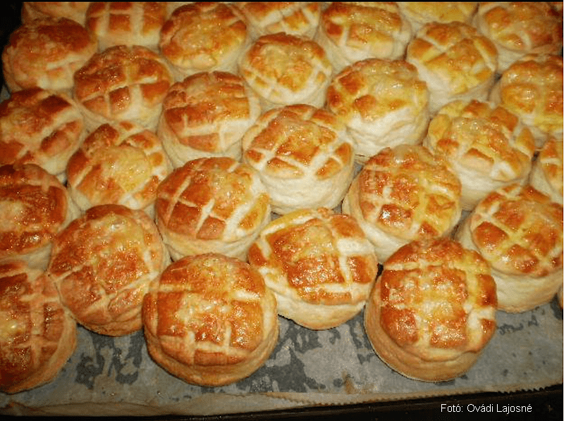 <!--:hu-->Burgonyáspogácsa (krumplispogácsa) Nemeskeresztúrról – készítette Ovádi Lajosné   <!--:-->