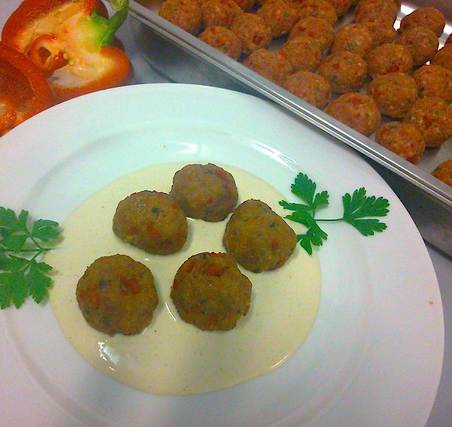 <!--:hu-->Dán húsgombóc – Katulin Sándor receptje<!--:-->