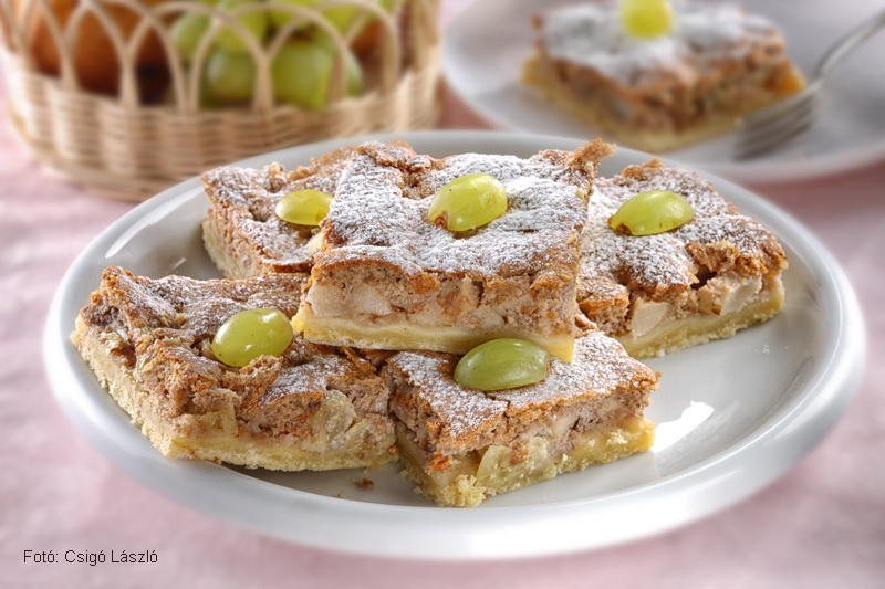 <!--:hu--> Diókrémben sült szőlős, körtés lepény<!--:-->