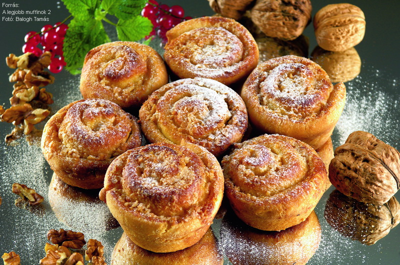 <!--:hu-->Diós csiga muffinformában sütve<!--:-->