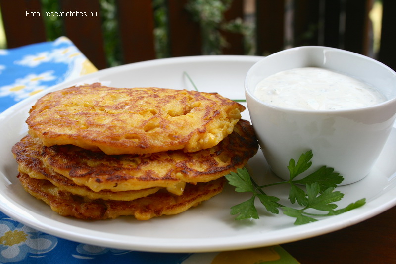 <!--:hu-->Duplán kukoricás lepény zöldfűszeres tejföllel<!--:-->