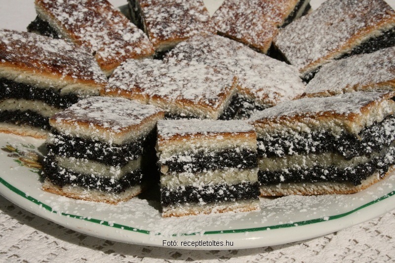 <!--:hu-->Finom mákos – készítette Bóna Erzsébet <!--:-->