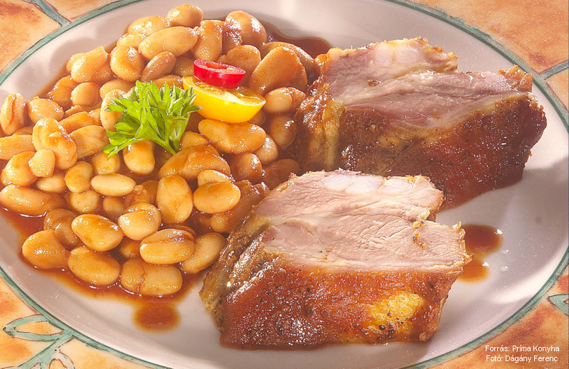 <!--:hu-->Fűszeres oldalas barbecue babbal<!--:-->