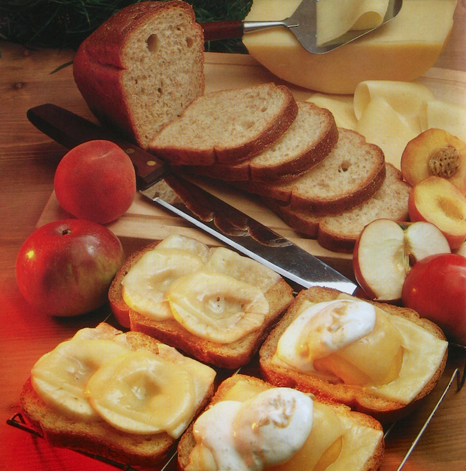 <!--:hu-->Gyümölcsös sajtos melegszendvicsek <!--:-->