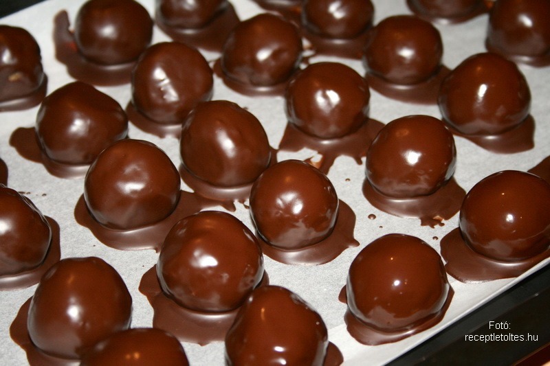 <!--:hu-->Zserbógolyó <!--:-->