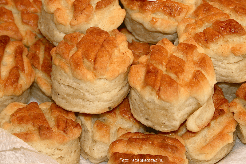 <!--:hu--> Ibi hájas pogácsája – készítette Nagy Mihályné Ibolya (Csömör)<!--:-->