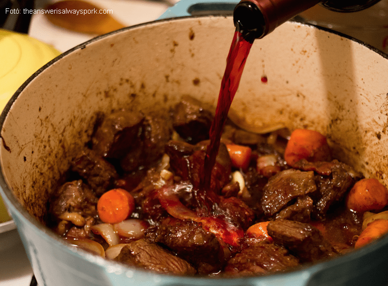 <!--:hu--> Julia Child burgundi marharaguja<!--:-->