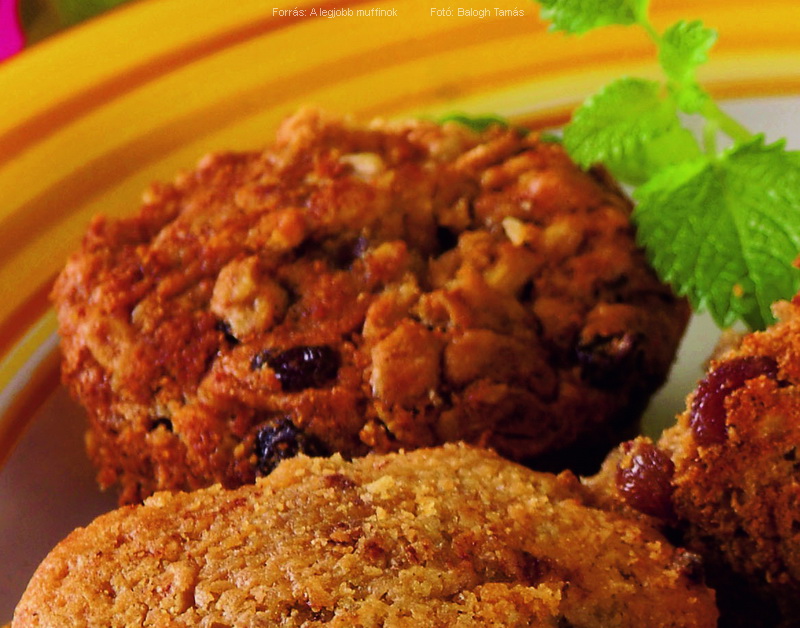 <!--:hu-->Mazsolás, almapürés, zabpelyhes muffin<!--:-->