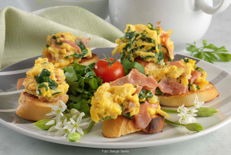 <!--:hu-->Medvehagymás rántotta bagetten<!--:-->