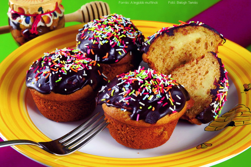 <!--:hu-->Mézes, vaníliapudinggal töltött muffin<!--:-->