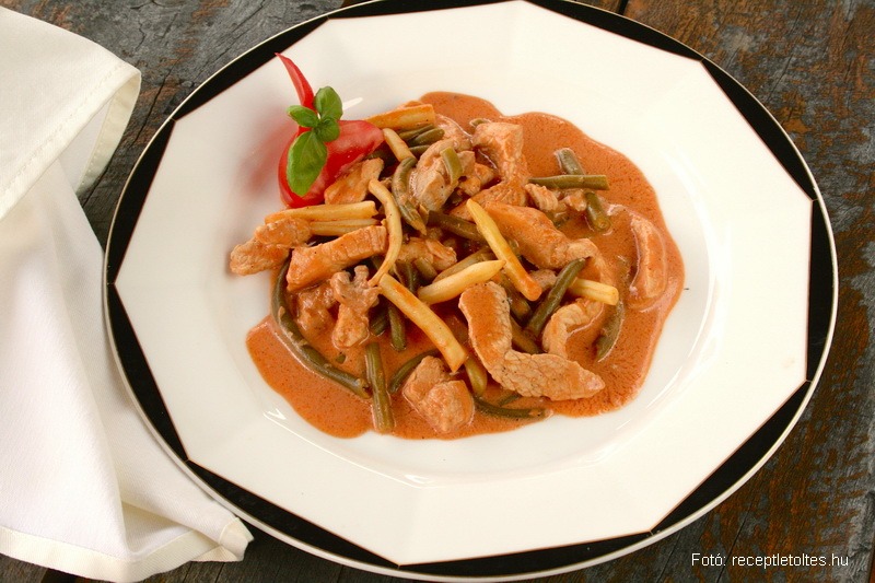 <!--:hu--> Ripsz-ropsz zöldbabos csirkemell<!--:-->