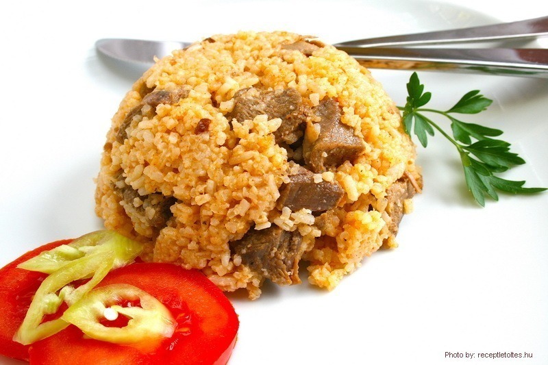 <!--:es--> Arroz con carne – (Rizseshús)<!--:-->