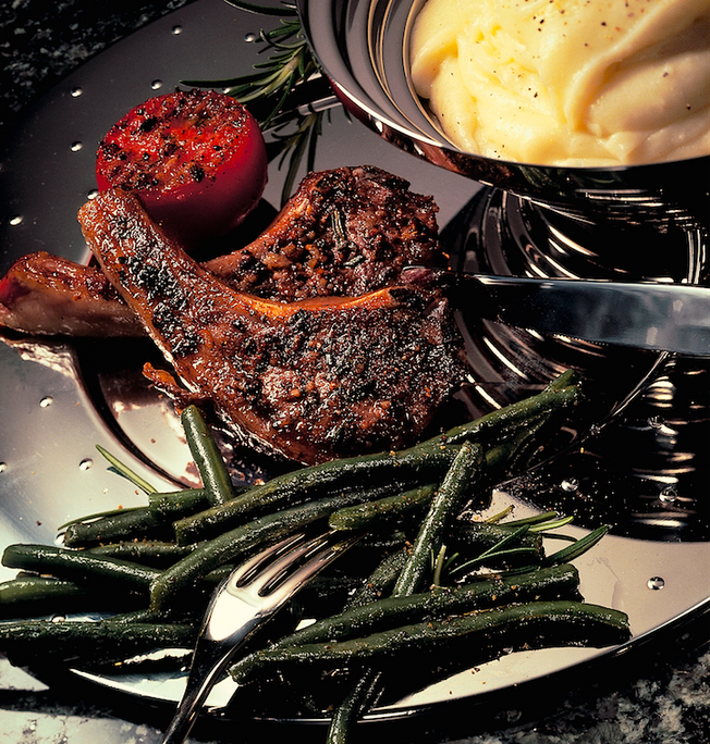 <!--:hu-->Roston sült fűszeres báránykaraj fokhagymás burgonyapürével <!--:-->