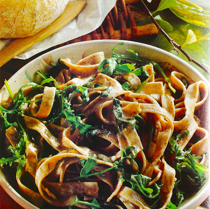 <!--:hu-->Rukkola barnatésztával<!--:-->