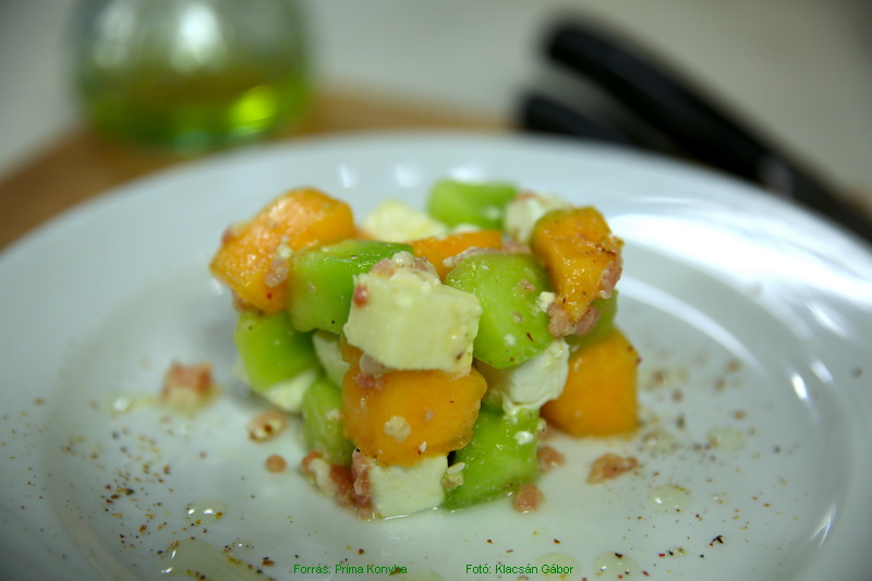 <!--:hu-->Sajtos sárgadinnyesaláta sonkával<!--:-->