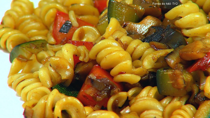 <!--:hu-->Orsótészta nyári zöldségraguval<!--:-->
