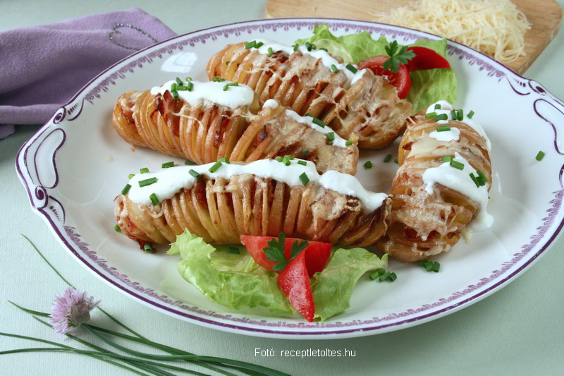 <!--:hu-->Szalonnás, sajtos „krumpliharmonika”<!--:-->