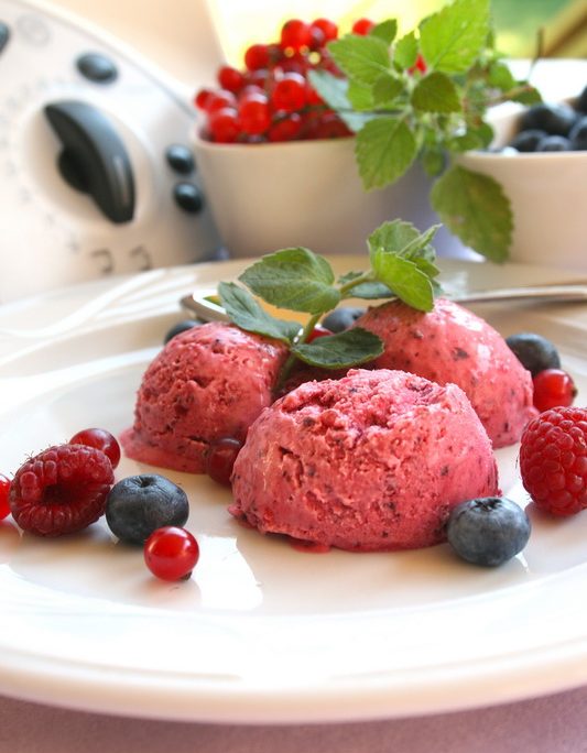 <!--:hu-->Erdeigyümölcs-fagylalt – Thermomix recept<!--:-->