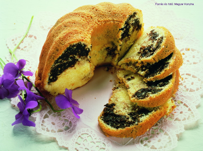 <!--:hu-->Tigrisgyűrű (diótöltelékes kuglóf)<!--:-->