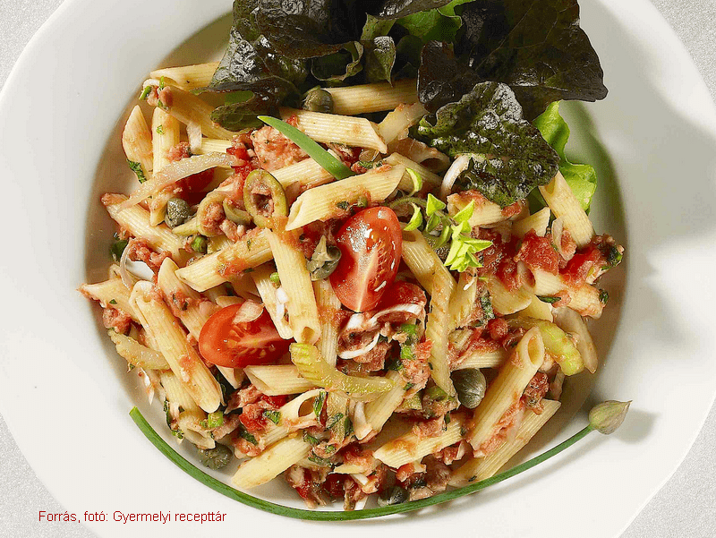 <!--:hu--> Tonhalas, duplán zelleres, paradicsomos tésztasaláta<!--:-->