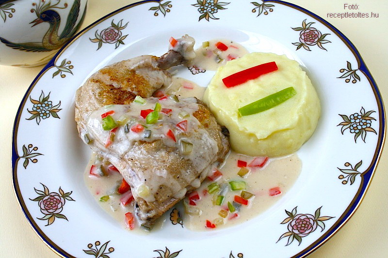 <!--:hu-->Csirke Trianon-mártással<!--:-->