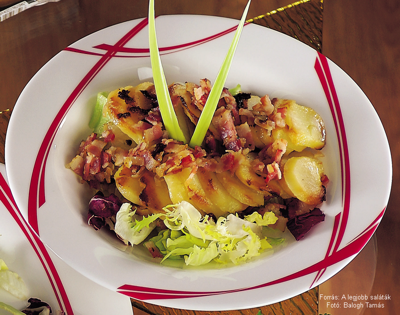 <!--:hu-->Újburgonya-saláta melegen, ropogós szalonnával<!--:-->