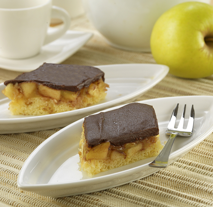 <!--:hu-->Csokimázas, almakrémes piskótakocka<!--:-->